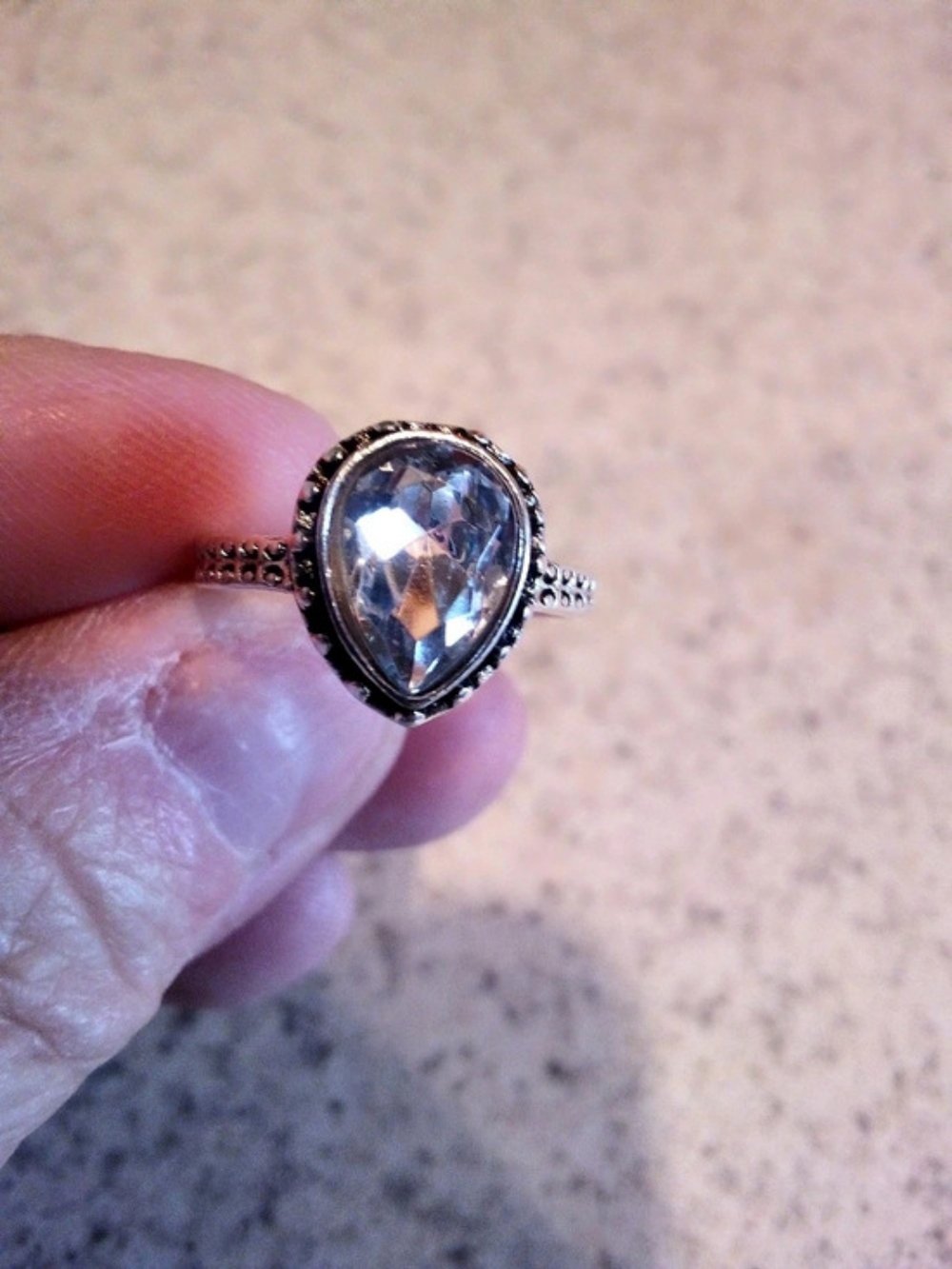 Teardrop Cocktail Ring in Silver Like New